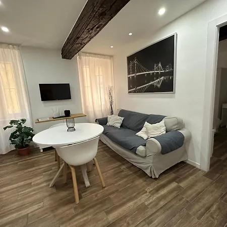 Residenza Castellazzo איבראה